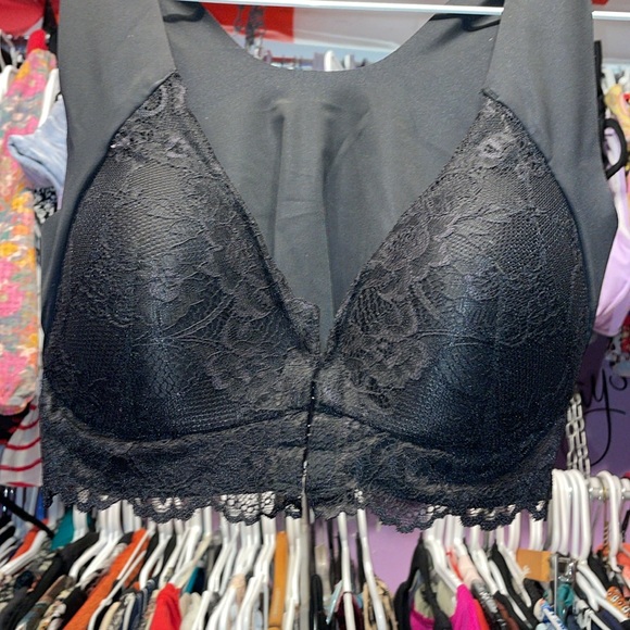 NEW Black Triple clasp BRA soft no lines back size says 3XL chine it’s a Med fit - Picture 3 of 9